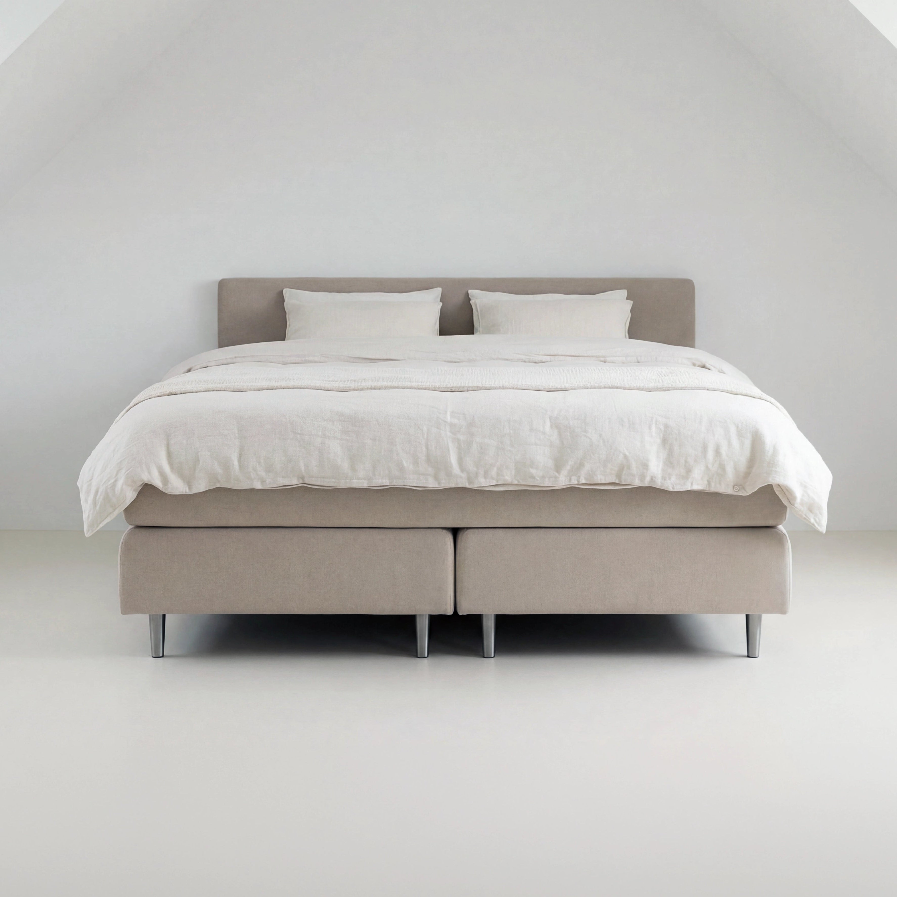 Boxspringbett für Dachschrägen 01