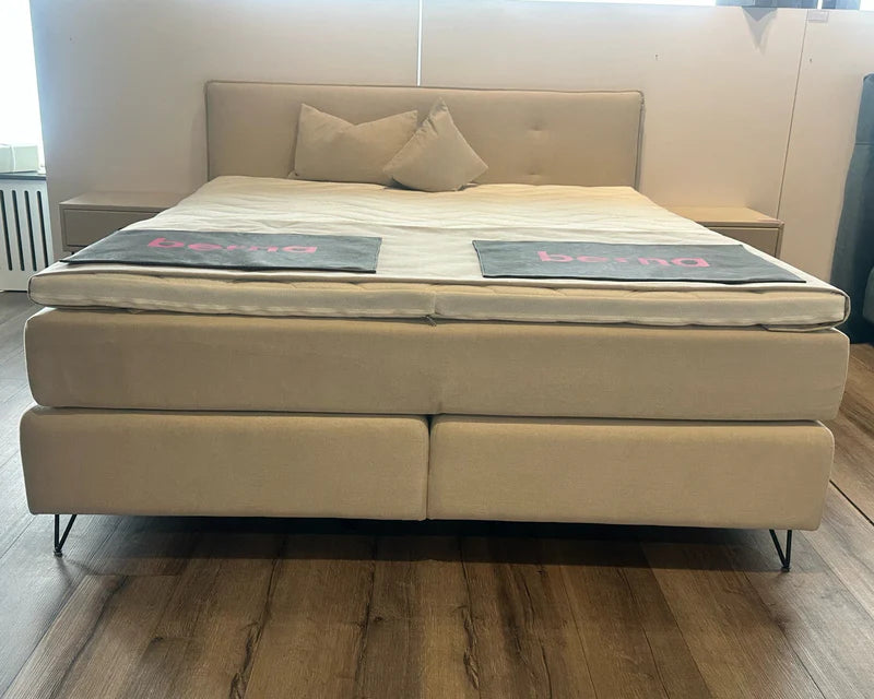 berna_Boxspringbett_180x200cm_Modell_San_Remo_Ausstellungsbett_Standort_Krefeld.webp