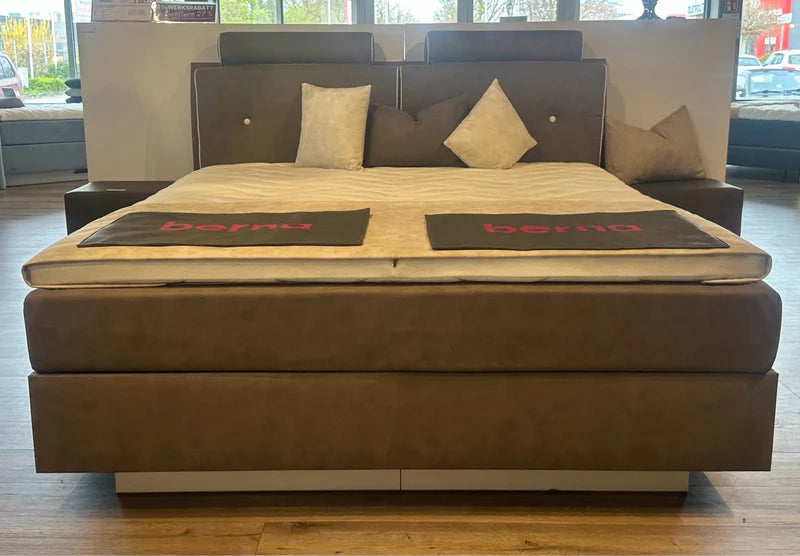 Ausstellungsbett Dubai mit Bettkasten